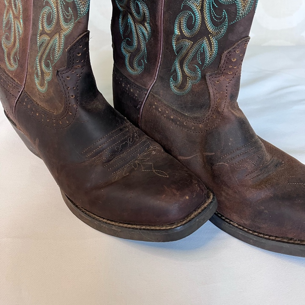 Justin Boots Women’s “9B” Brown with Teal Accents - Picture 2 of 7